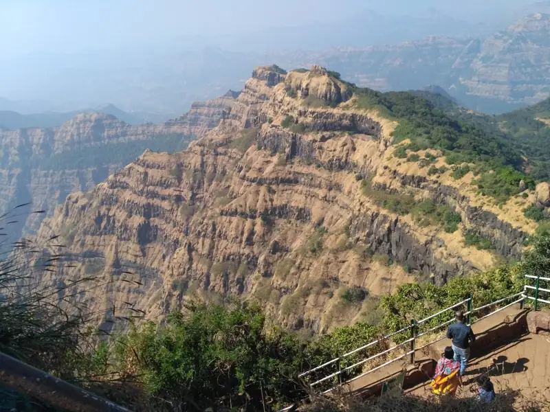 Navi Mumbai to Pratapgad Cab